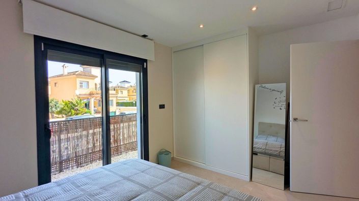 Image No.31-2 Bed Apartment for sale
