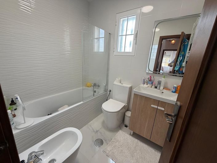 Image No.49-3 Bed Bungalow for sale