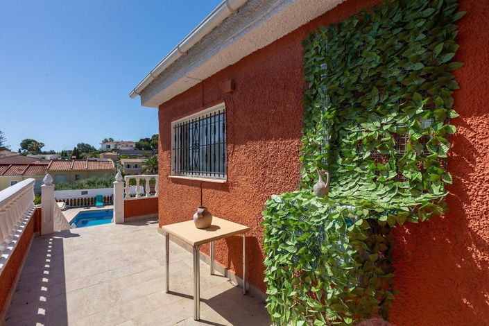 Image No.37-4 Bed Villa for sale