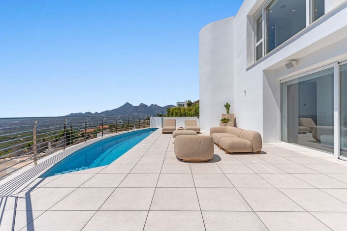 Image No.2-4 Bed Villa for sale
