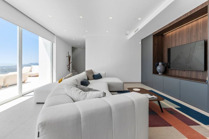 Image No.4-4 Bed Villa for sale