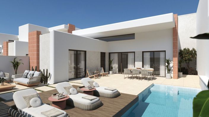Image No.2-4 Bed Villa for sale
