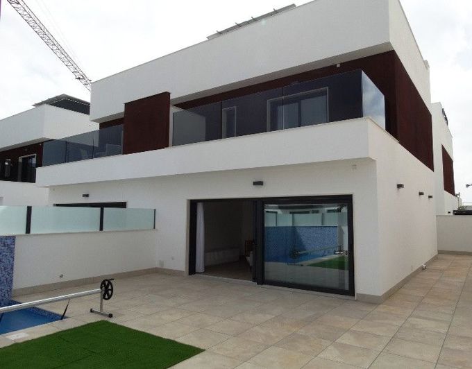 Image No.29-3 Bed Villa for sale