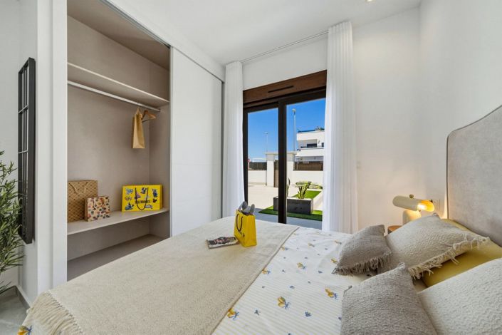 Image No.20-4 Bed Villa for sale