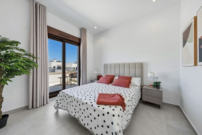 Image No.31-4 Bed Villa for sale