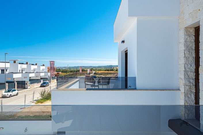 Image No.32-4 Bed Villa for sale