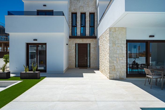 Image No.37-4 Bed Villa for sale
