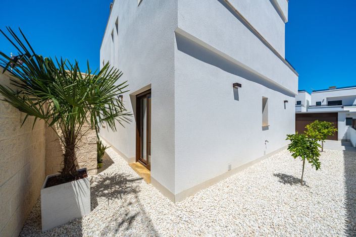 Image No.46-4 Bed Villa for sale