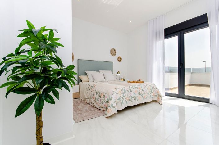 Image No.20-3 Bed Villa for sale