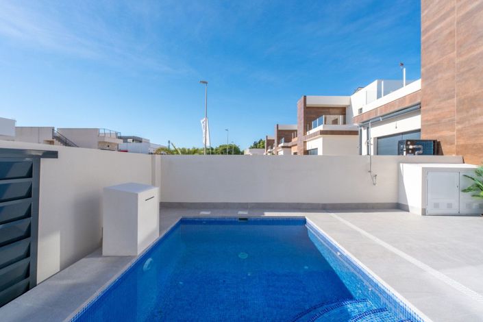 Image No.18-3 Bed Villa for sale
