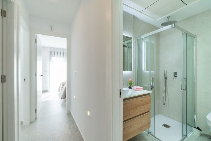 Image No.15-3 Bed Apartment for sale