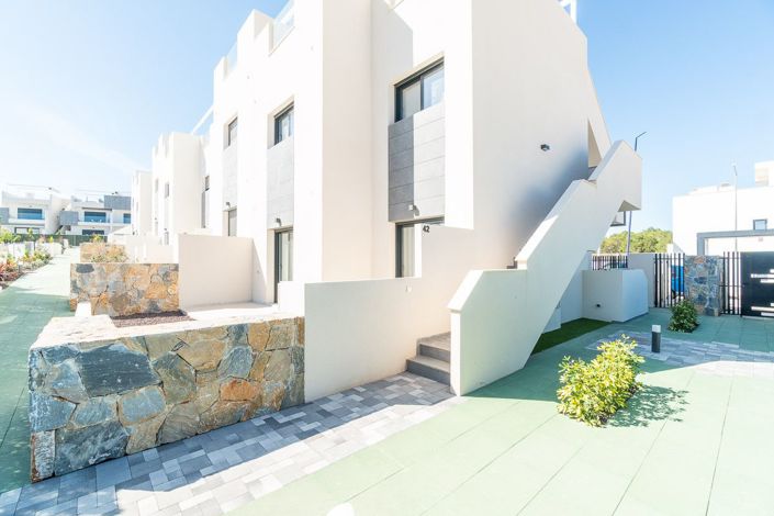 Image No.41-3 Bed Apartment for sale