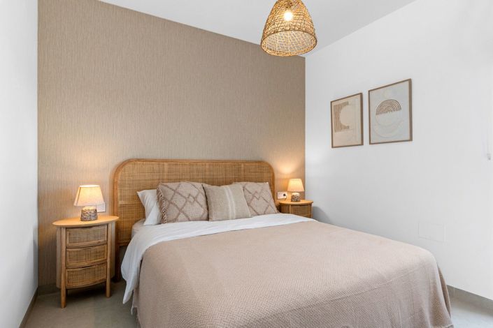 Image No.19-2 Bed Apartment for sale