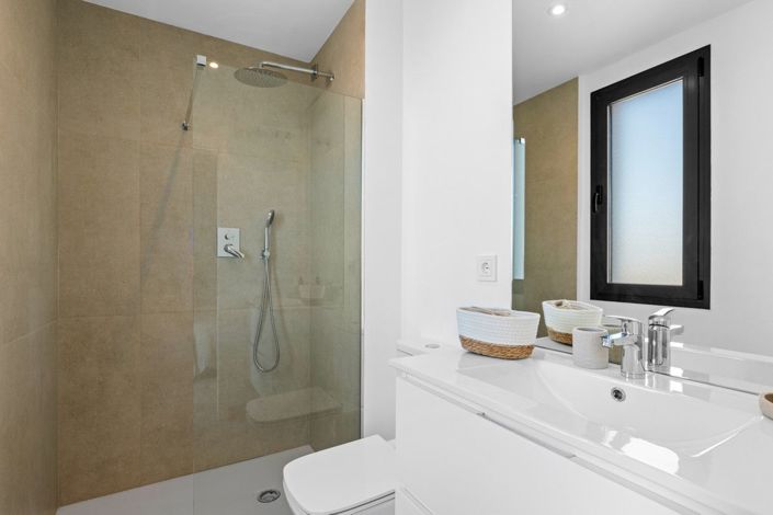 Image No.27-2 Bed Apartment for sale