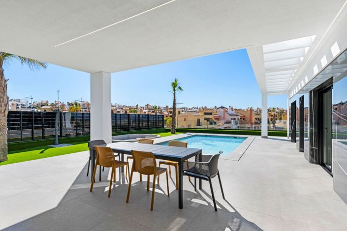 Image No.40-3 Bed Villa for sale