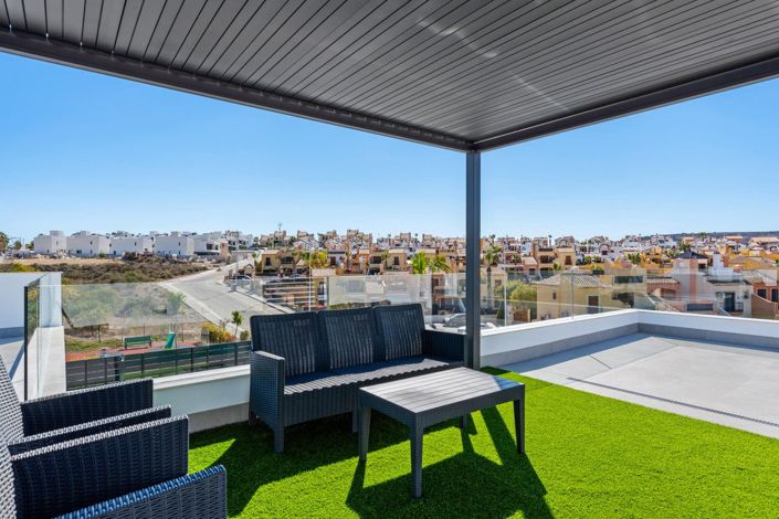 Image No.8-3 Bed Villa for sale