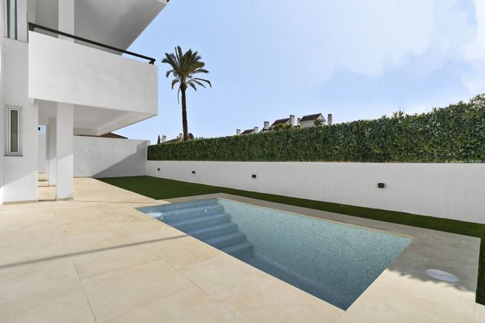 Image No.17-5 Bed Villa for sale