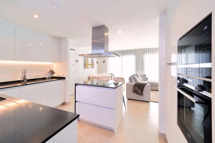 Image No.24-3 Bed Apartment for sale