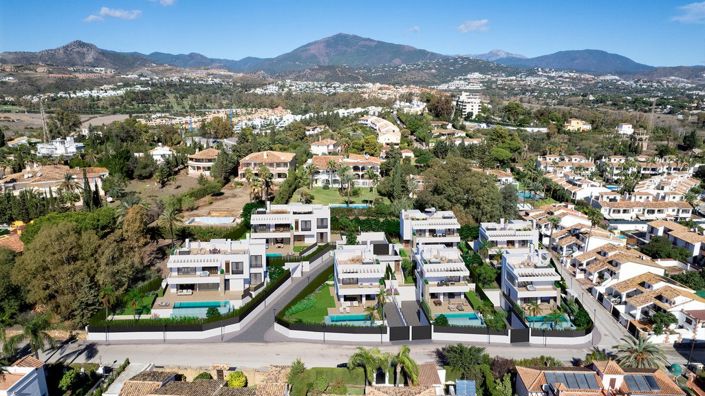 Image No.2-4 Bed Villa for sale