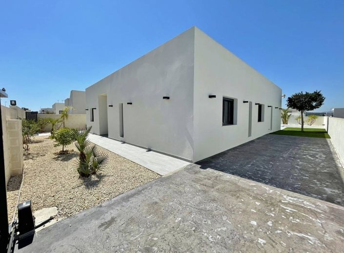 Image No.13-3 Bed Villa for sale