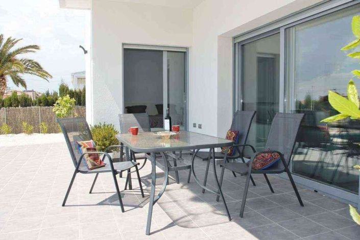 Image No.2-3 Bed Villa for sale