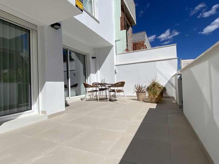 Image No.16-2 Bed Apartment for sale