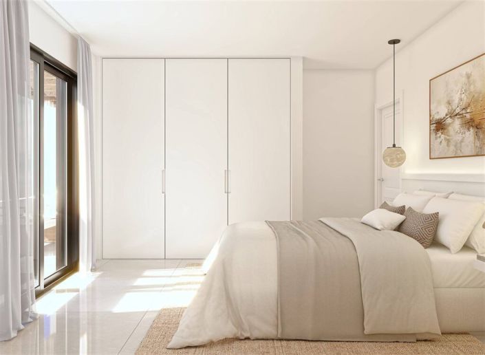 Image No.10-3 Bed Apartment for sale