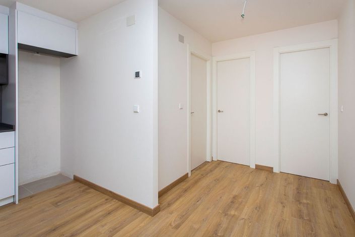 Image No.21-3 Bed Apartment for sale