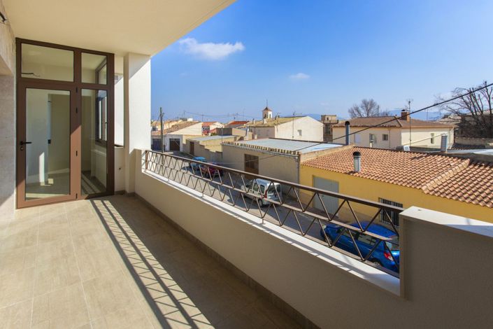 Image No.40-3 Bed Apartment for sale