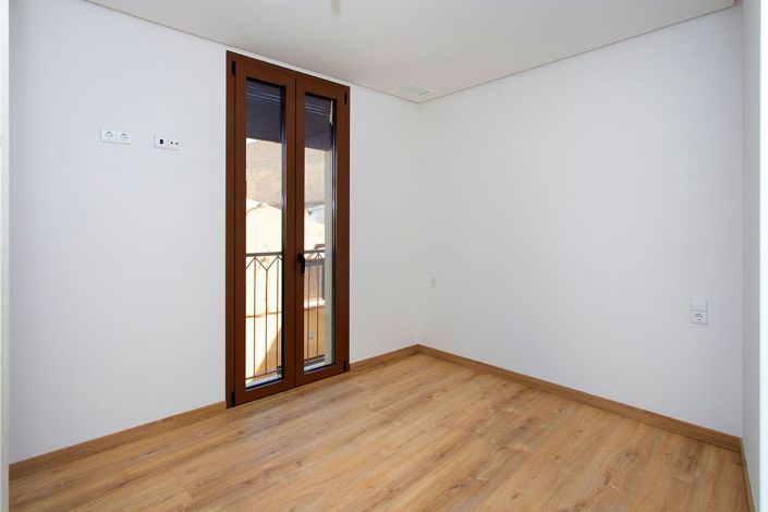 Image No.22-3 Bed Apartment for sale