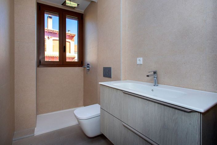 Image No.27-3 Bed Apartment for sale