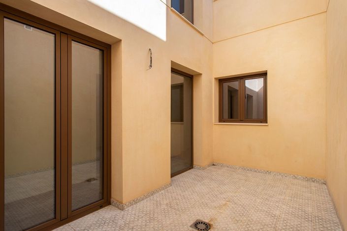 Image No.29-3 Bed Apartment for sale