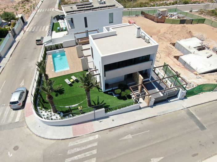 Image No.28-4 Bed Villa for sale