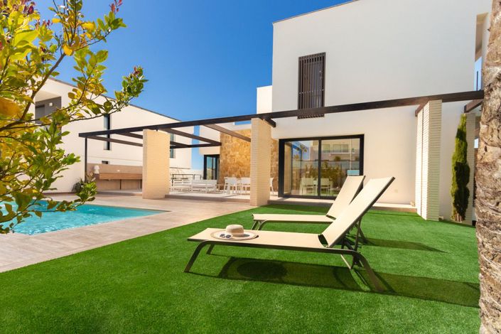 Image No.3-4 Bed Villa for sale
