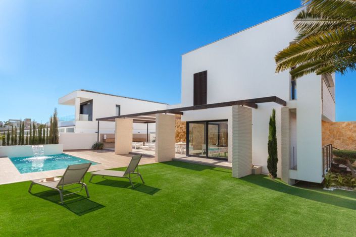 Image No.4-4 Bed Villa for sale