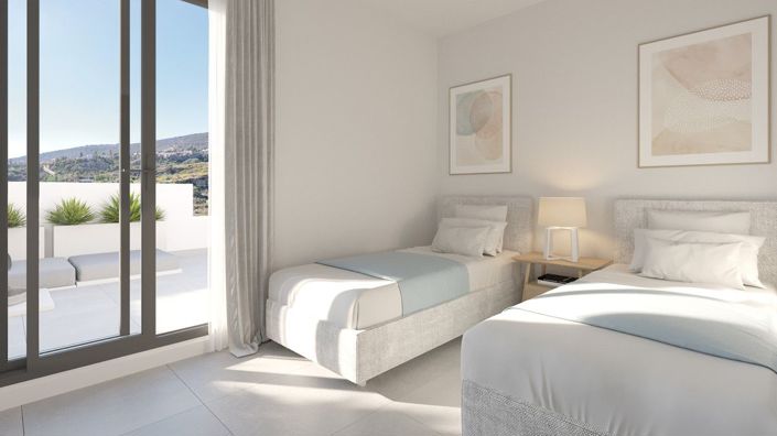 Image No.6-4 Bed House for sale