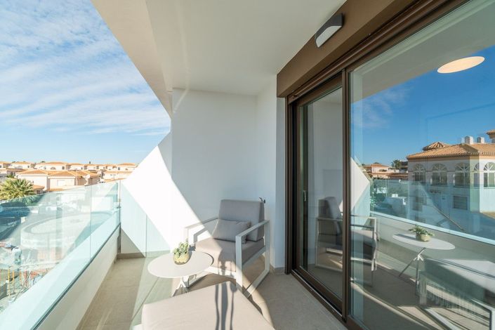 Image No.12-4 Bed Apartment for sale