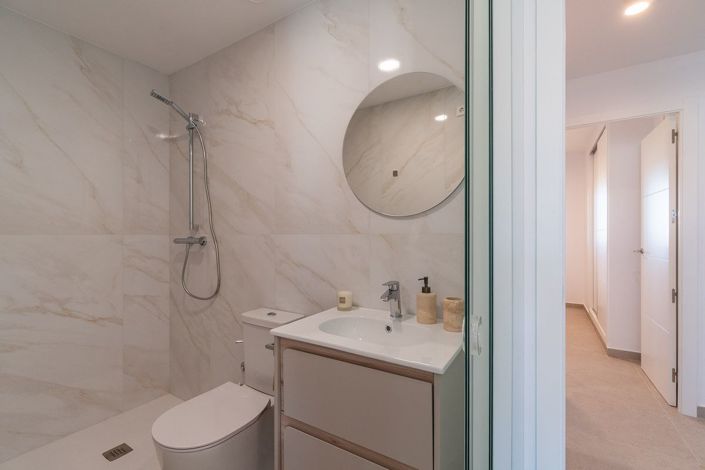 Image No.19-4 Bed Apartment for sale