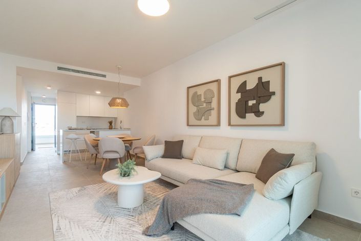 Image No.4-4 Bed Apartment for sale