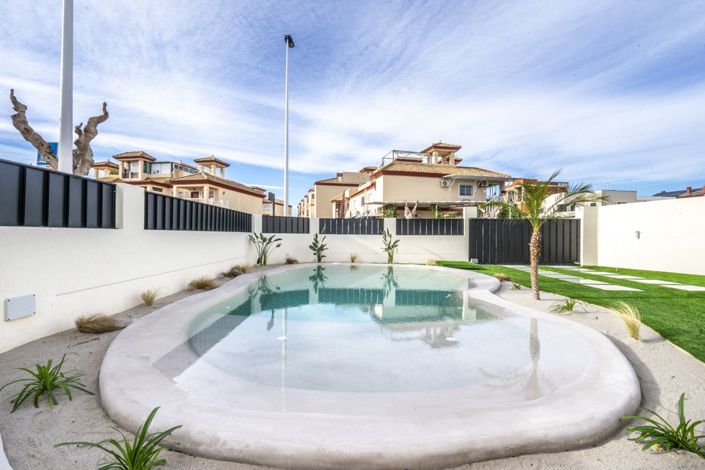 Image No.36-3 Bed Villa for sale