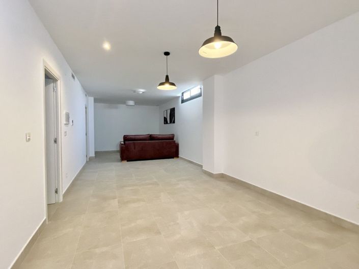 Image No.35-3 Bed Villa for sale