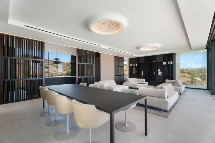 Image No.4-4 Bed Villa for sale