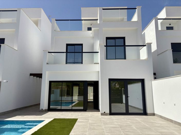 Image No.2-3 Bed Villa for sale
