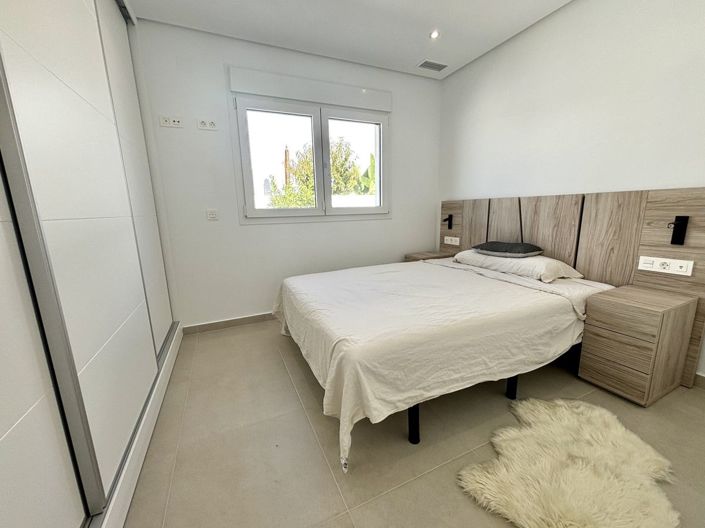 Image No.11-3 Bed Villa for sale