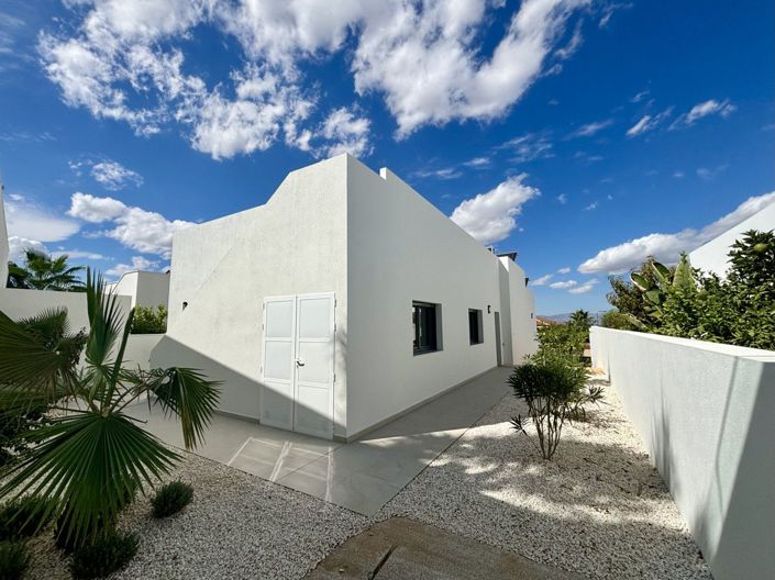 Image No.17-3 Bed Villa for sale