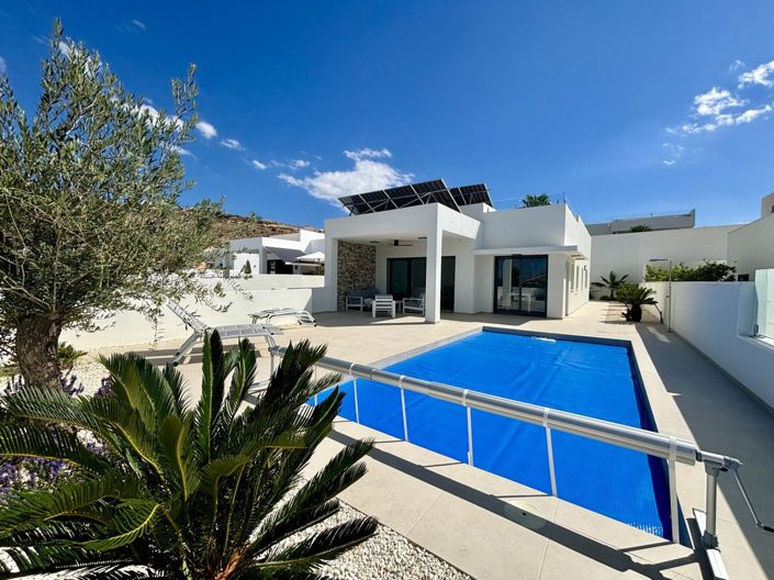 Image No.4-3 Bed Villa for sale