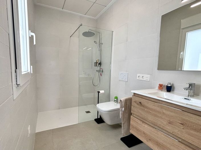 Image No.9-3 Bed Villa for sale