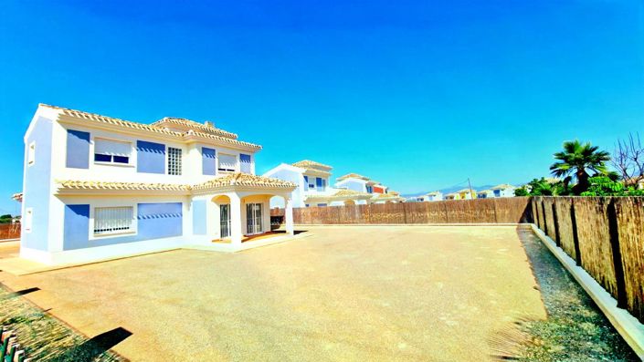 Image No.30-3 Bed Villa for sale