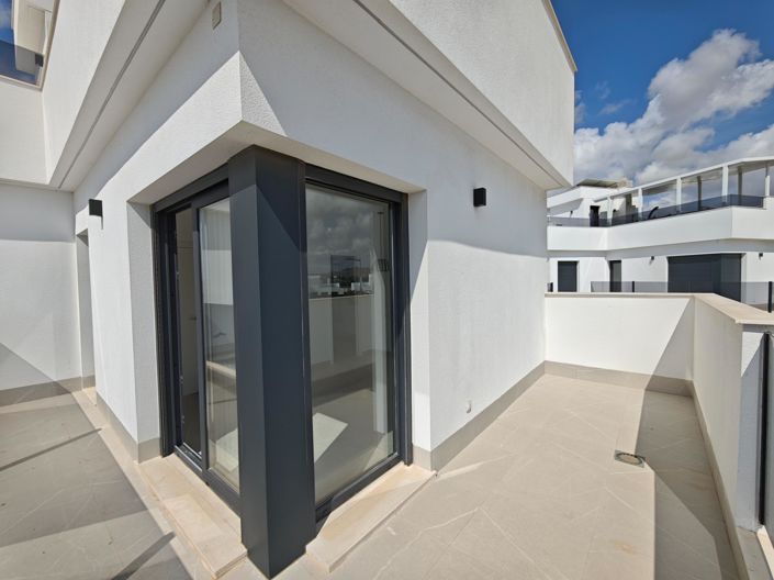Image No.16-6 Bed Villa for sale