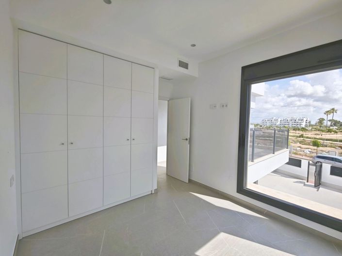 Image No.26-6 Bed Villa for sale